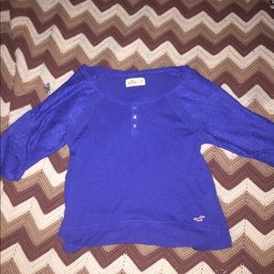 Hollister Cropped 3/4 Sleeve shirt.